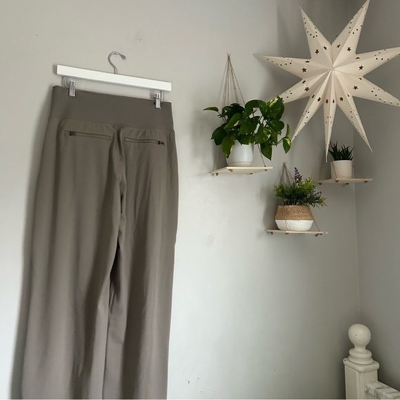 🩷ATHLETA VENICE WIDE LEG HIGH WAISTED HIGH RISE BEIGE NEUTRAL PANT SIZE MEDIUM - Picture 12 of 13